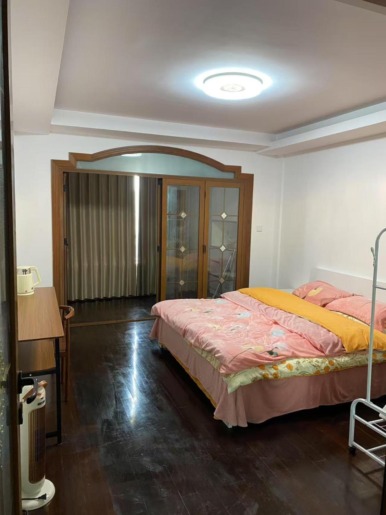 Huinan Accommodation, Close To Airport, Resort, Wild Animal Park, Near Metrol 16 Homestay Shanghai